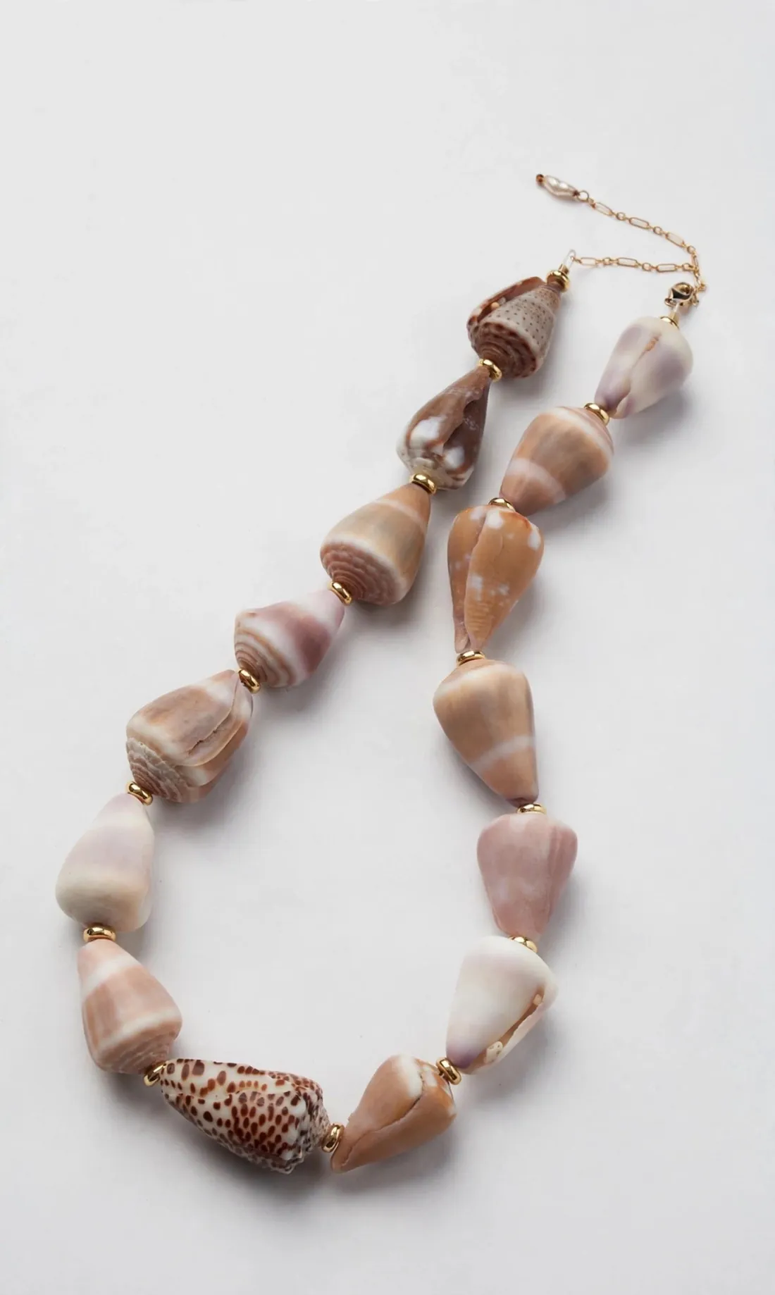 Hawaiian Shell Lei Necklace of Maui cone shells